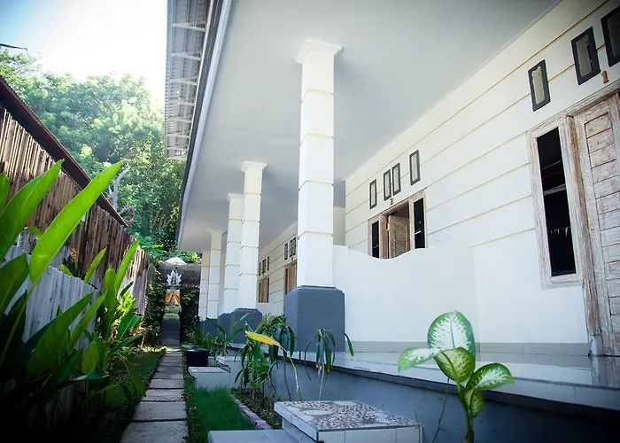 D'reborn 3* Nusa Lembongan